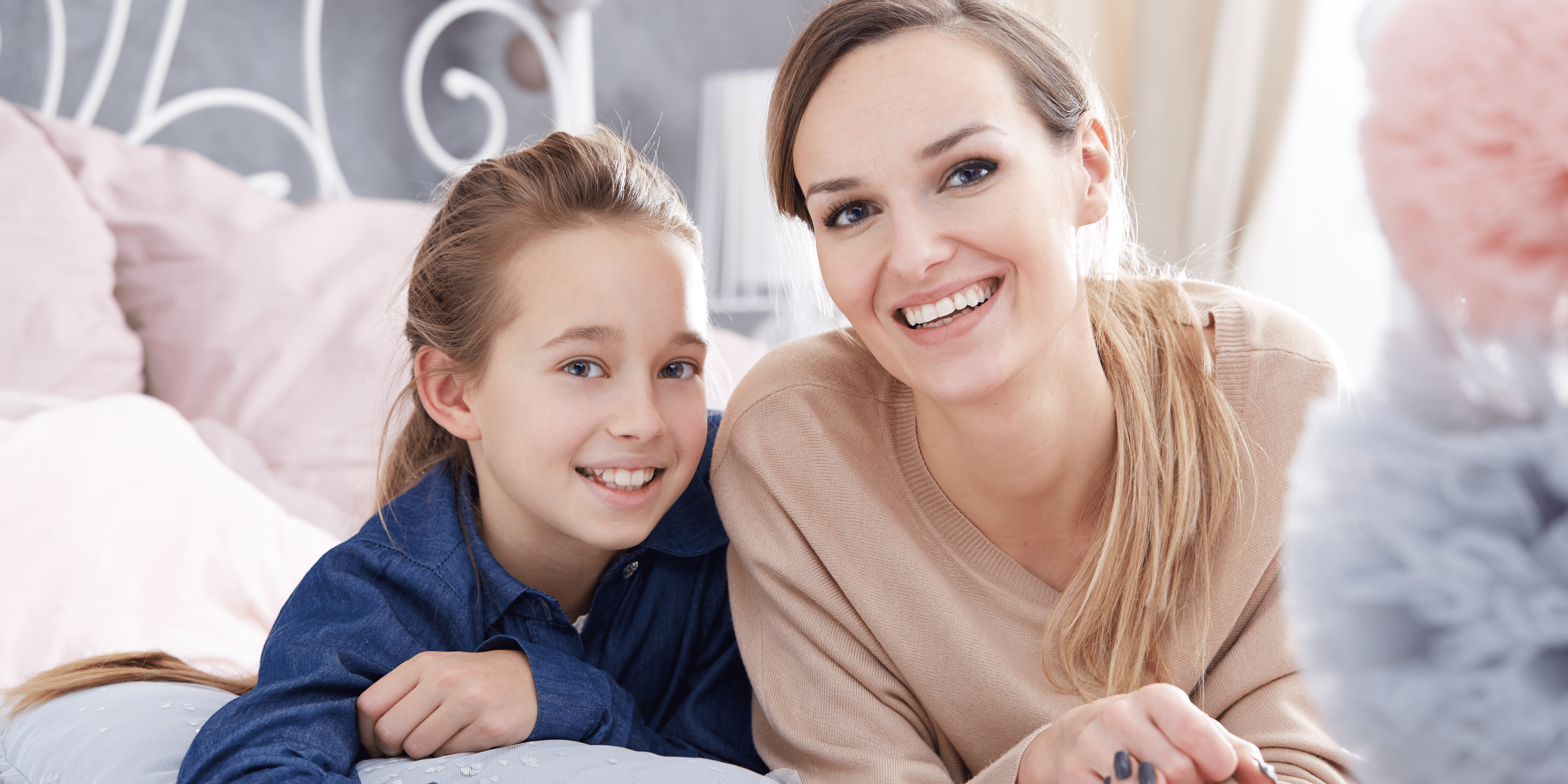 mom and daughter